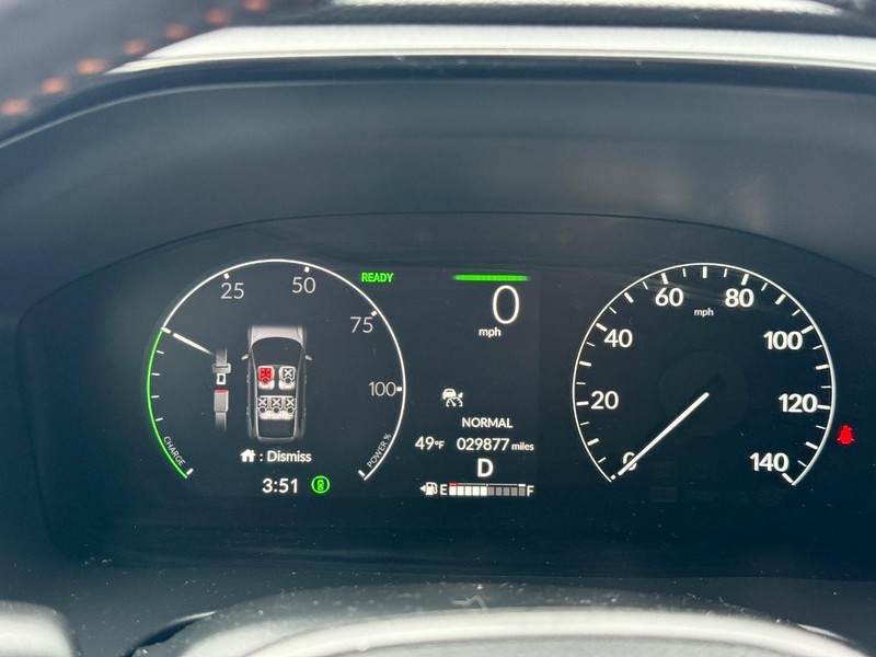 Honda CR-V Hybrid Vehicle Image 17