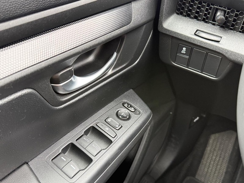 Honda CR-V Hybrid Vehicle Image 20