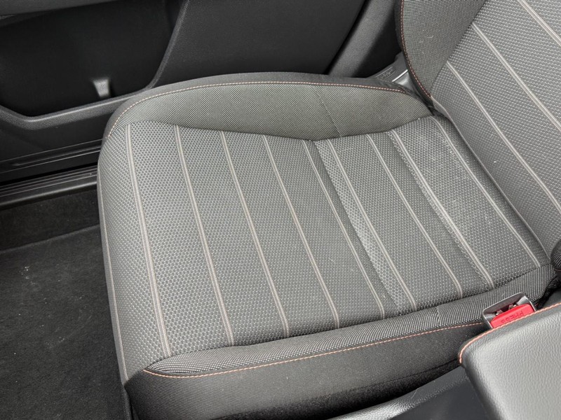 Honda CR-V Hybrid Vehicle Image 21