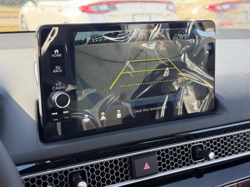 Honda Civic Hatchback Hybrid Vehicle Image 18