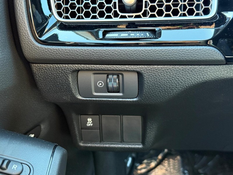 Honda Civic Sedan Hybrid Vehicle Image 20