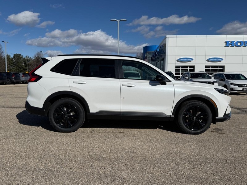 Honda CR-V Hybrid Vehicle Image 2