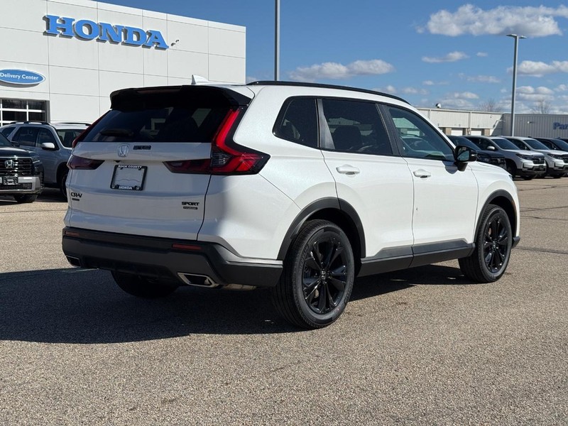 Honda CR-V Hybrid Vehicle Image 3