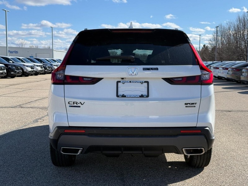 Honda CR-V Hybrid Vehicle Image 4