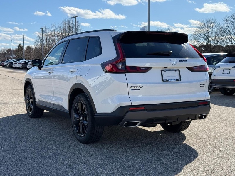 Honda CR-V Hybrid Vehicle Image 5