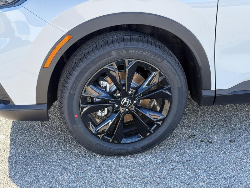 Honda CR-V Hybrid Vehicle Image 7