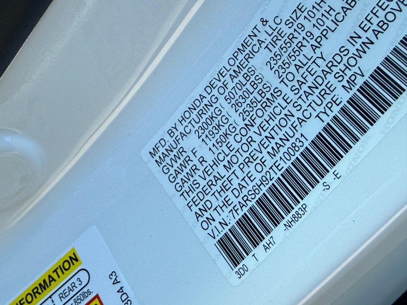 Honda CR-V Hybrid Vehicle Image 22