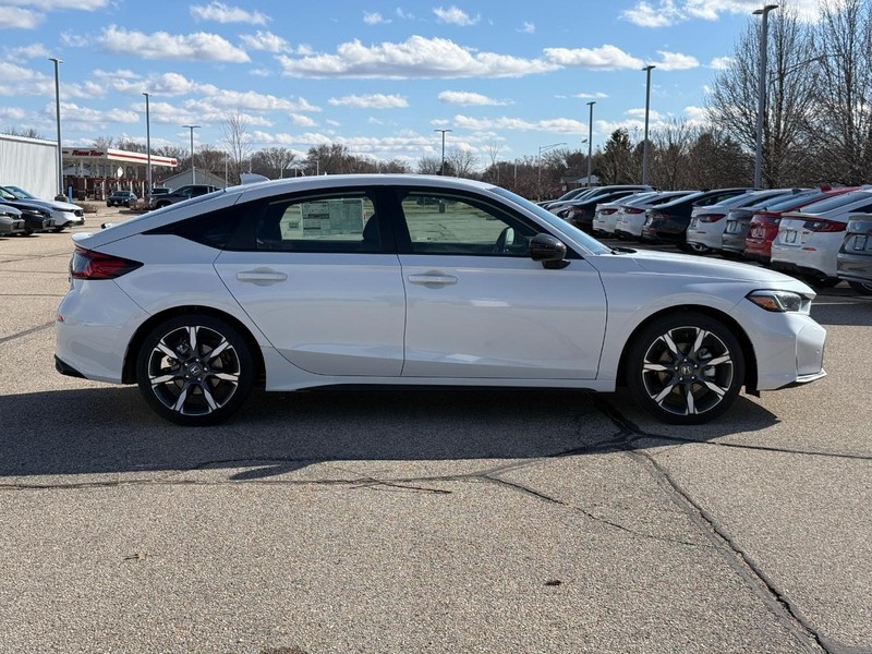 Honda Civic Hatchback Hybrid Vehicle Image 2