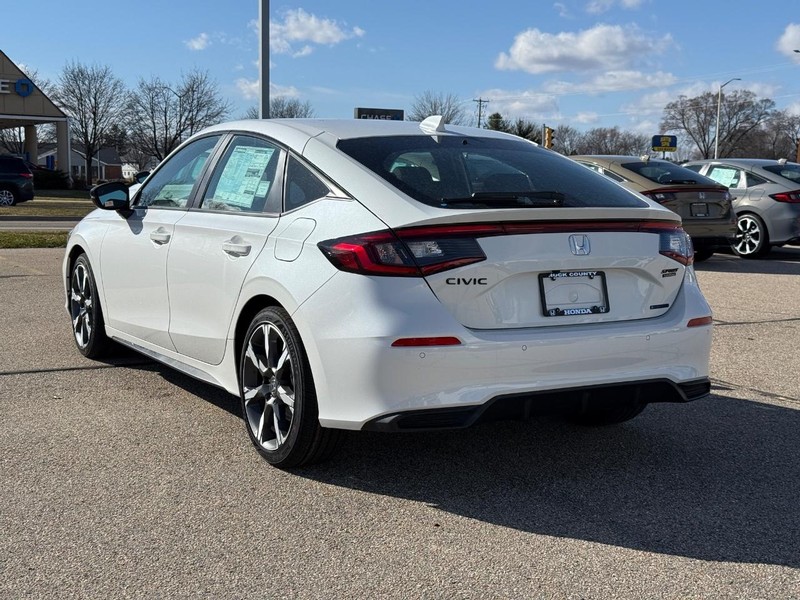 Honda Civic Hatchback Hybrid Vehicle Image 5