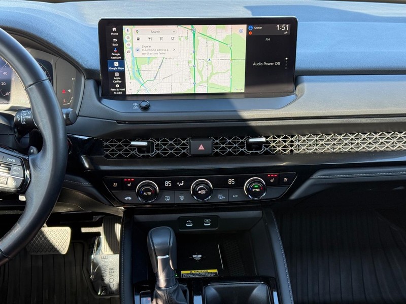 Honda Accord Hybrid Vehicle Full-screen Gallery Image 11