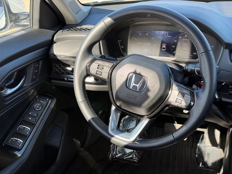 Honda Accord Hybrid Vehicle Full-screen Gallery Image 13
