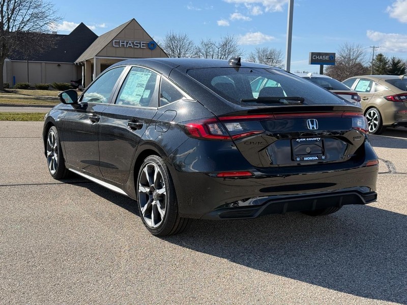 Honda Civic Hatchback Hybrid Vehicle Image 5