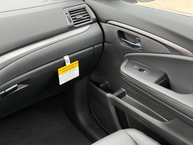 Honda Ridgeline Vehicle Image 14