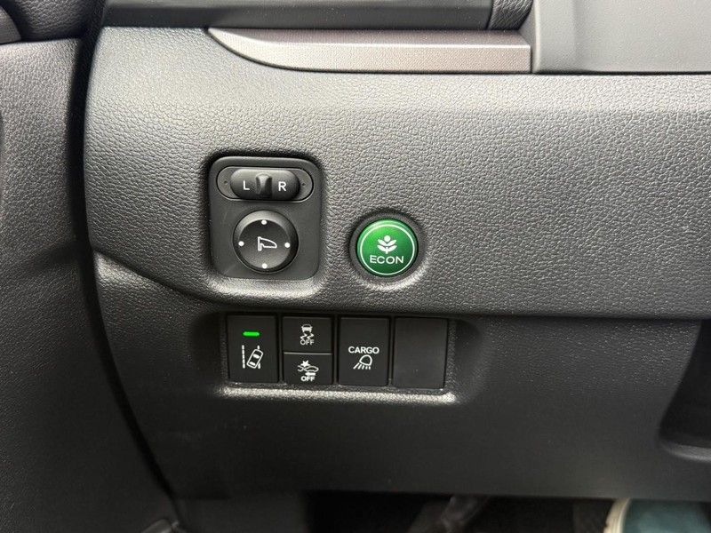 Honda Ridgeline Vehicle Image 21