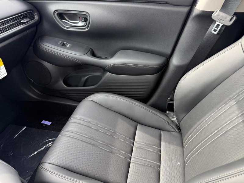 Honda HR-V Vehicle Image 16