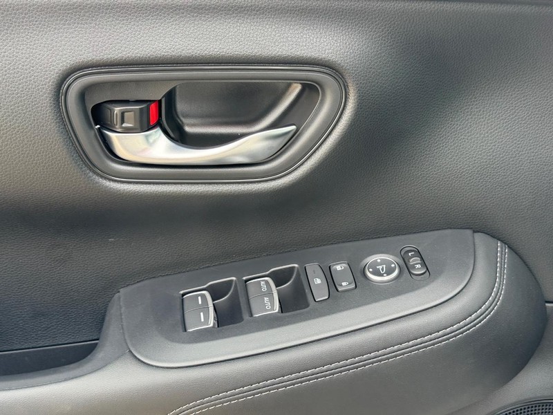 Honda HR-V Vehicle Image 17