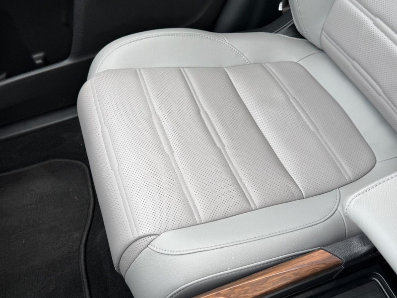 Honda CR-V Vehicle Full-screen Gallery Image 21