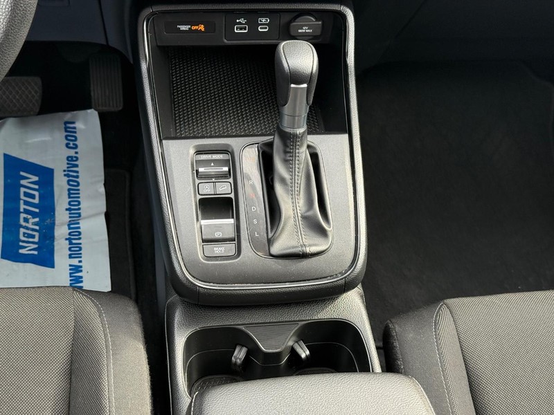 Honda CR-V Vehicle Image 12