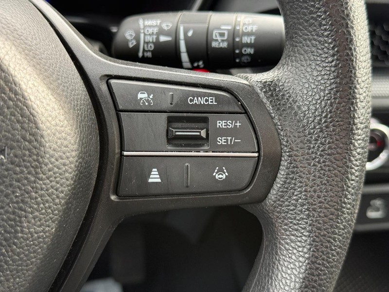 Honda CR-V Vehicle Image 16