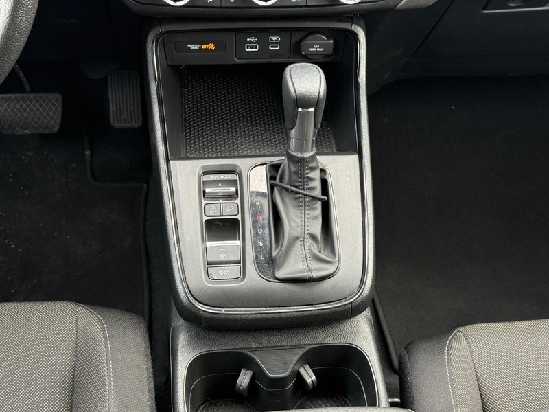 Honda CR-V Vehicle Full-screen Gallery Image 11