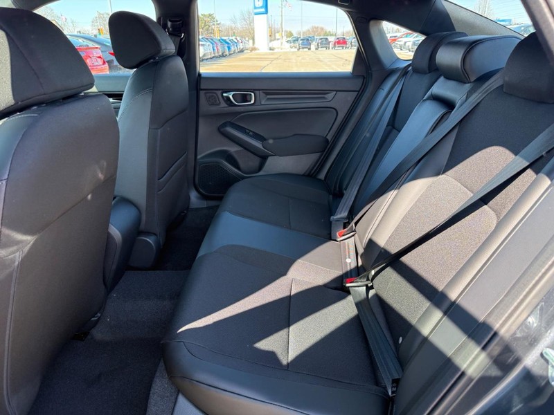 Honda Civic Sedan Hybrid Vehicle Image 9