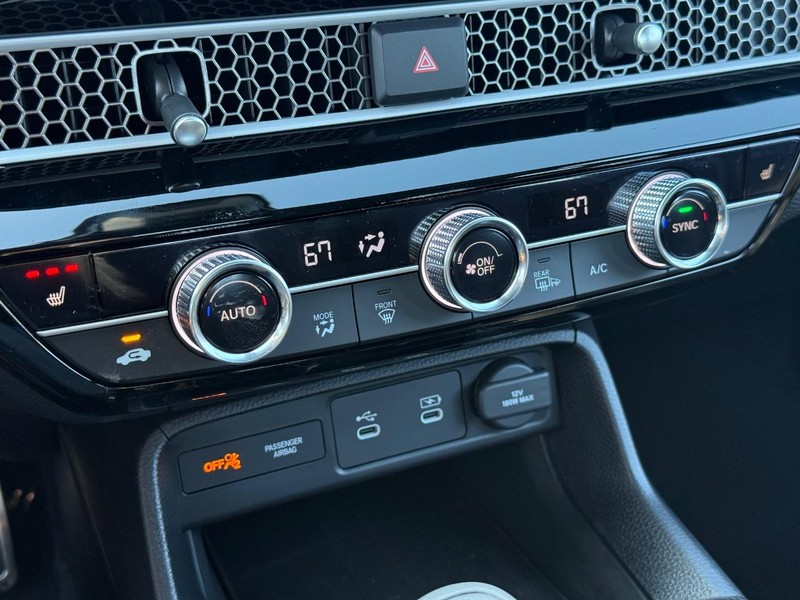 Honda Civic Sedan Hybrid Vehicle Image 19