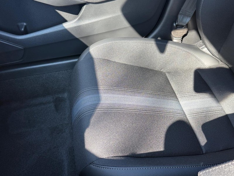 Honda Civic Sedan Hybrid Vehicle Image 21