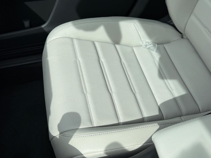 Honda CR-V Vehicle Image 21