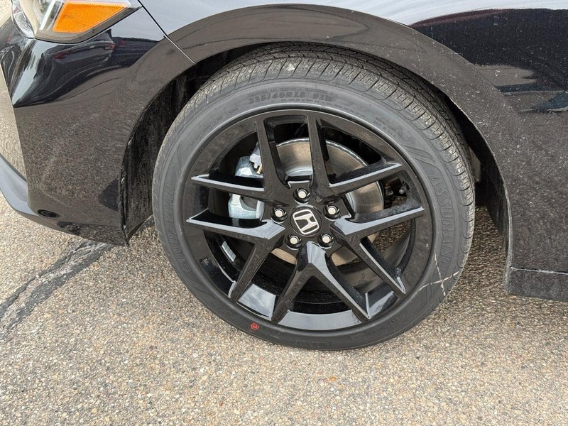 Honda Civic Sedan Hybrid Vehicle Image 6