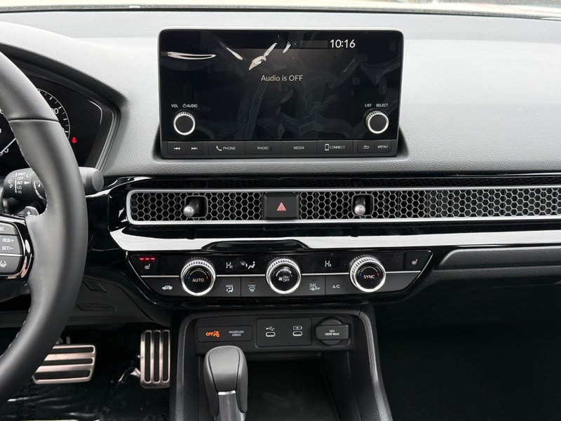 Honda Civic Sedan Hybrid Vehicle Image 11