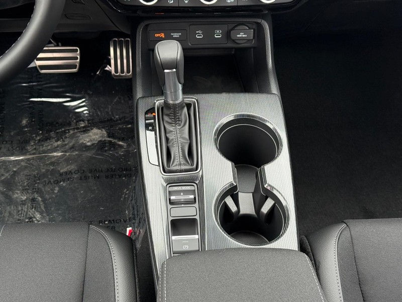 Honda Civic Sedan Hybrid Vehicle Image 12