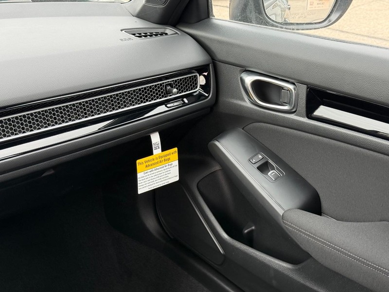 Honda Civic Sedan Hybrid Vehicle Image 14