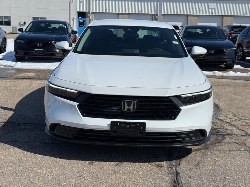 Honda Accord Sedan Vehicle Image 8