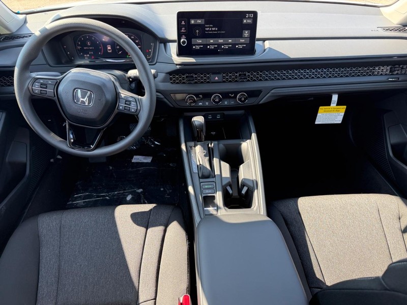 Honda Accord Sedan Vehicle Image 10