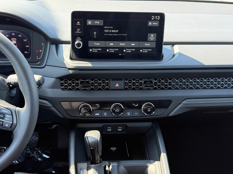 Honda Accord Sedan Vehicle Image 11