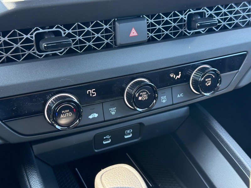 Honda Accord Sedan Vehicle Image 19