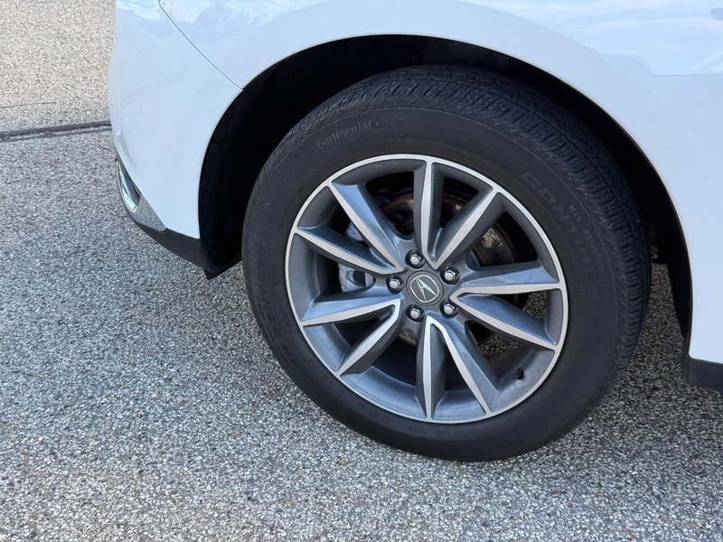 Acura RDX Vehicle Full-screen Gallery Image 07