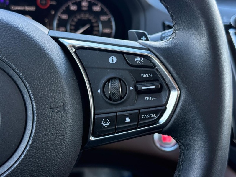 Acura RDX Vehicle Full-screen Gallery Image 16