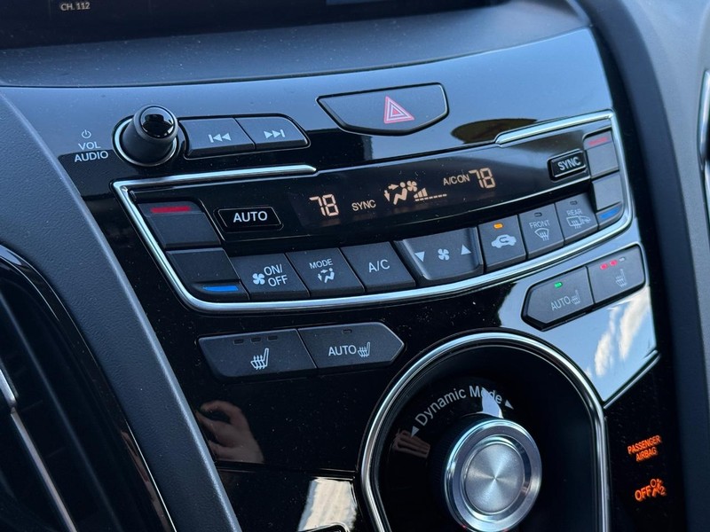 Acura RDX Vehicle Full-screen Gallery Image 19