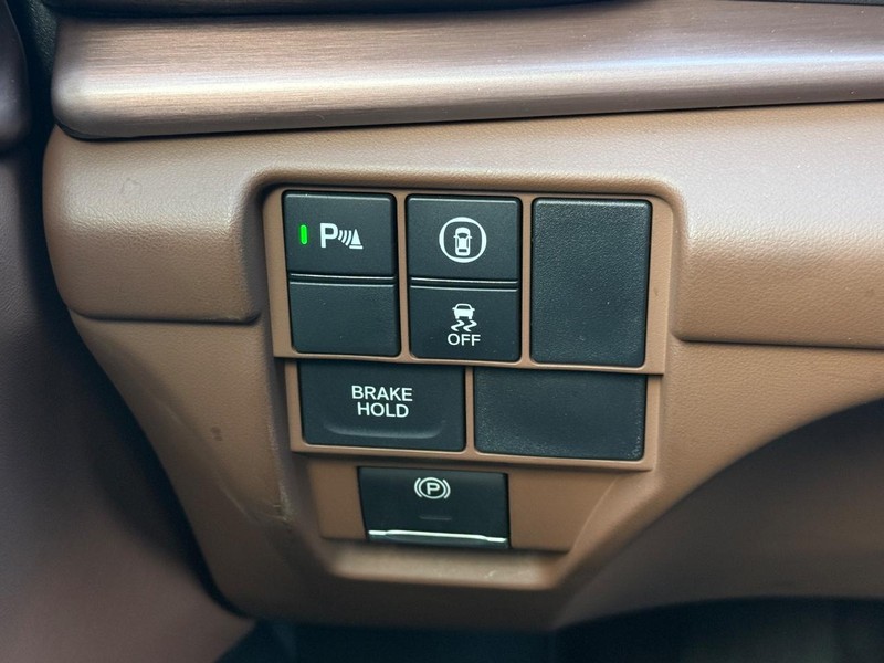 Acura RDX Vehicle Full-screen Gallery Image 20