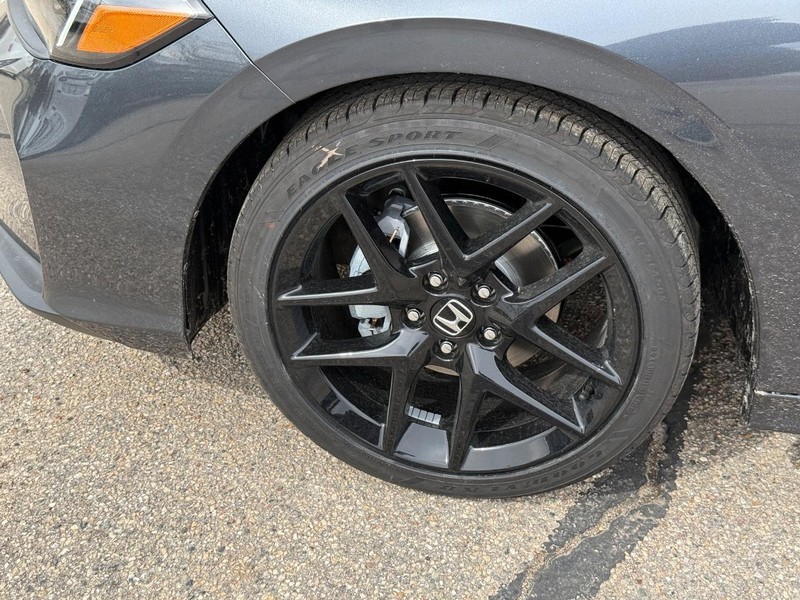 Honda Civic Sedan Vehicle Image 6