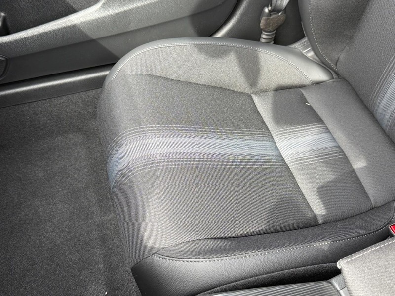 Honda Civic Sedan Vehicle Image 21