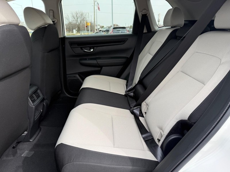 Honda CR-V Vehicle Image 9