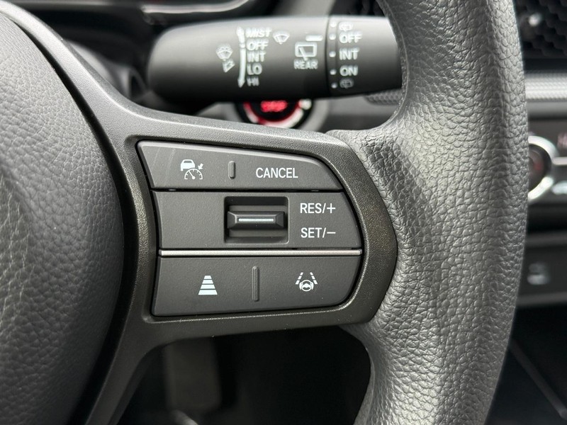 Honda CR-V Vehicle Image 16