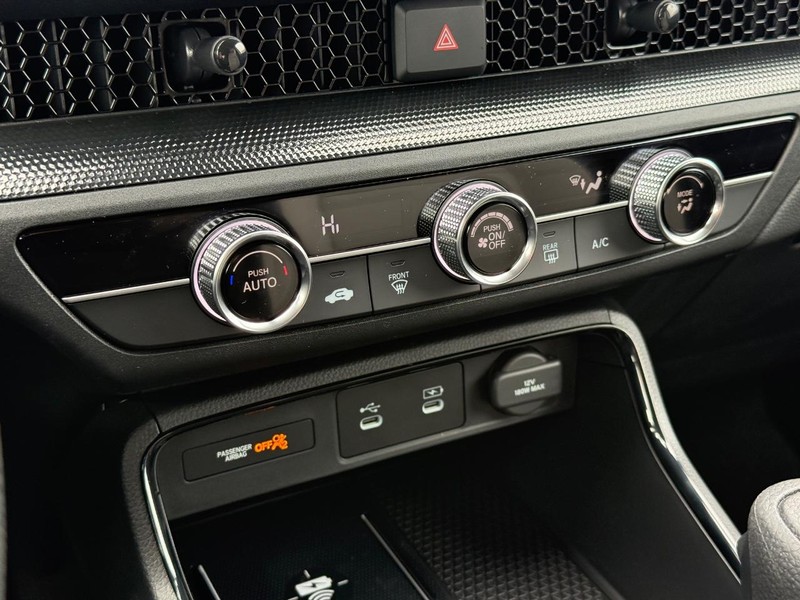 Honda CR-V Vehicle Image 19