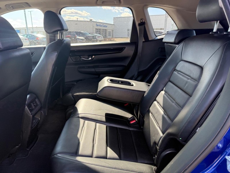 Honda CR-V Vehicle Full-screen Gallery Image 09