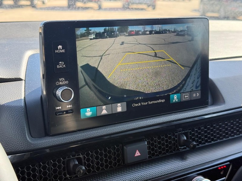 Honda CR-V Vehicle Full-screen Gallery Image 18