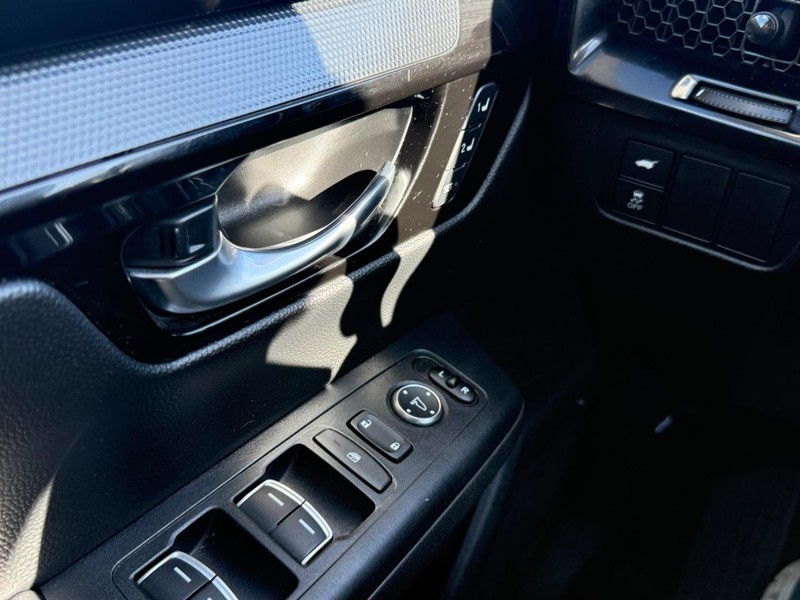 Honda CR-V Vehicle Full-screen Gallery Image 20