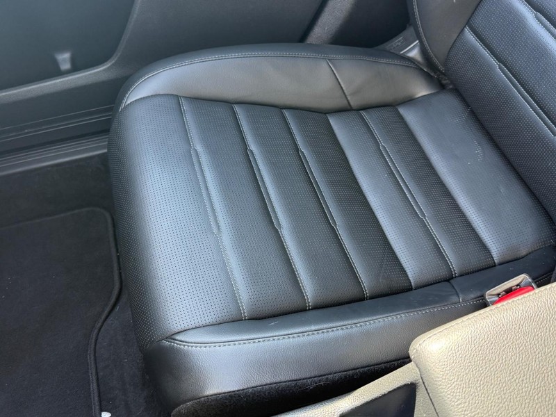 Honda CR-V Vehicle Full-screen Gallery Image 21