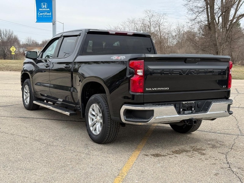 Chevrolet Silverado 1500 Vehicle Full-screen Gallery Image 05